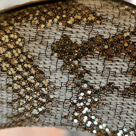 Gold 3 inch heels size 9M - Picture 7 of 7